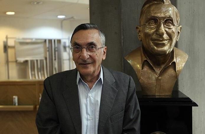 بدرقه پیکر کامران فانی در کتابخانه ملی بر دوش اهالی فرهنگ